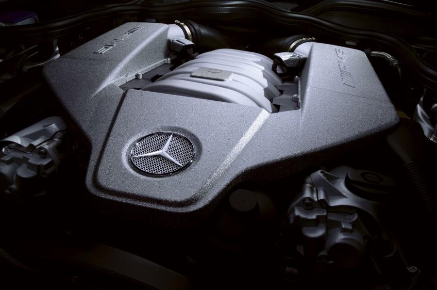  Mercedes-Benz E63 AMG 2007 года  (фото 2 из 25)
